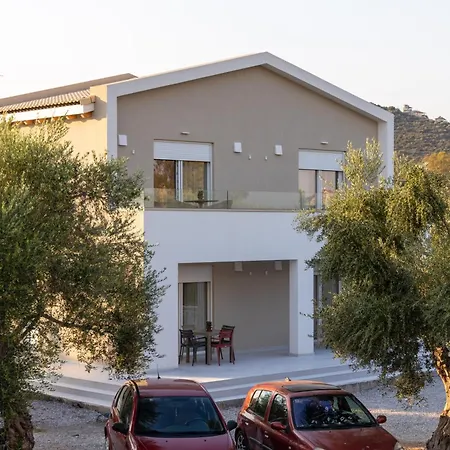 Olivensun Alpha Mini Apartman Gíthio